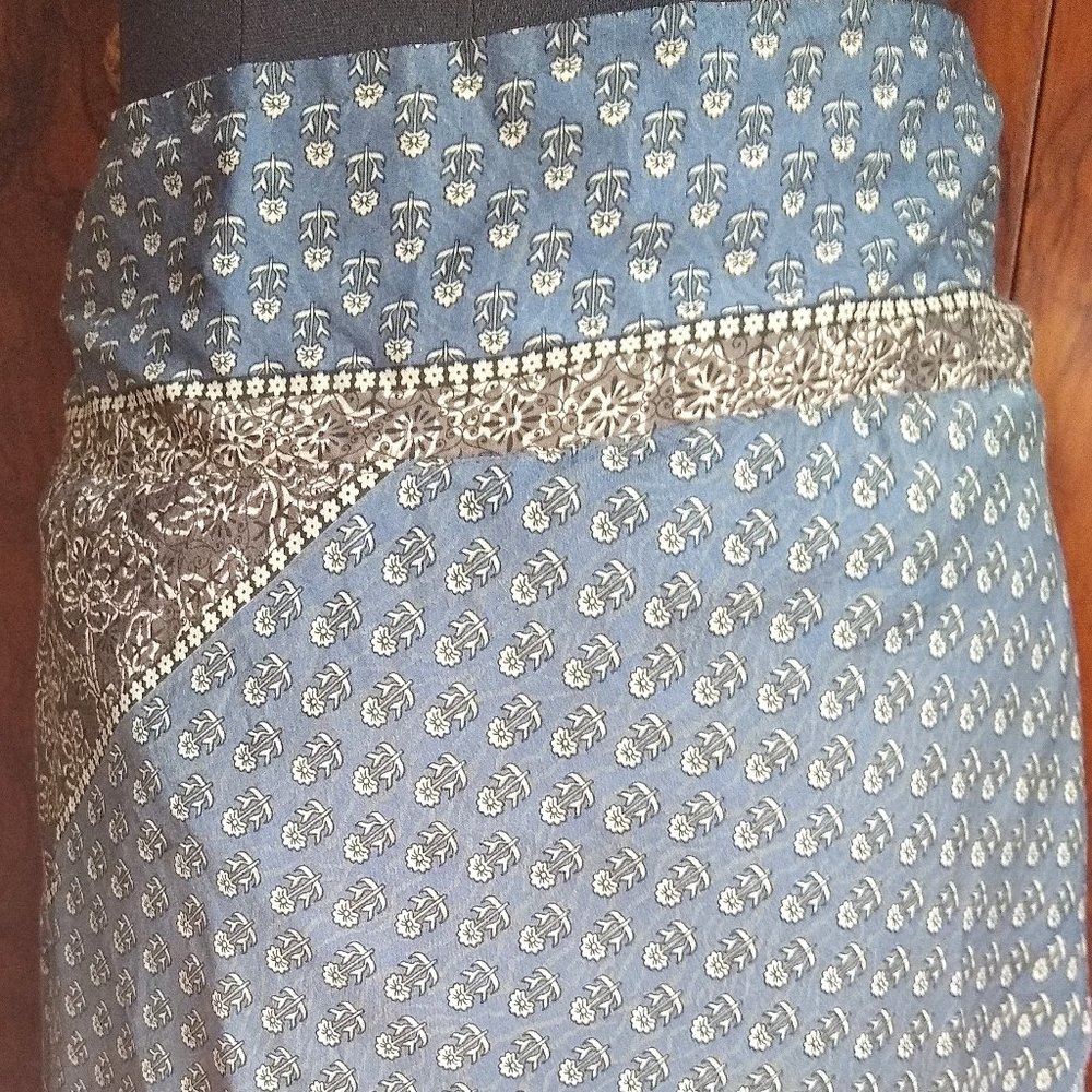 Jedzebel silk skirt size S/M